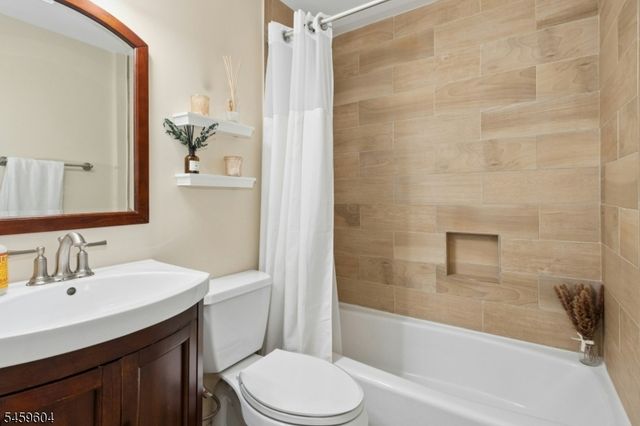 57 CLEVELAND AVENUE, Woodbridge Twp., NJ 07067