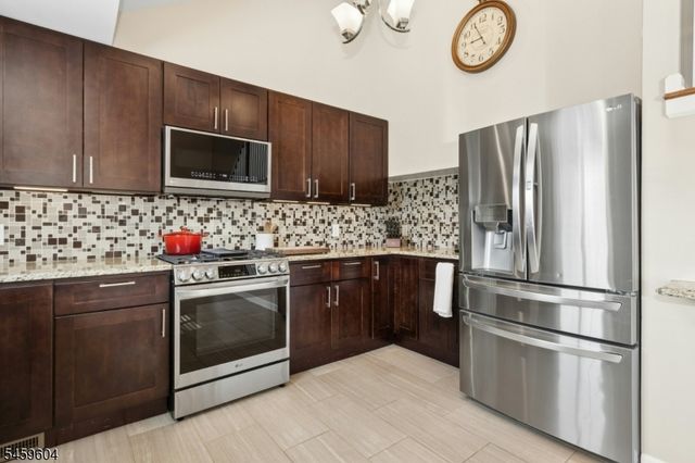 57 CLEVELAND AVENUE, Woodbridge Twp., NJ 07067