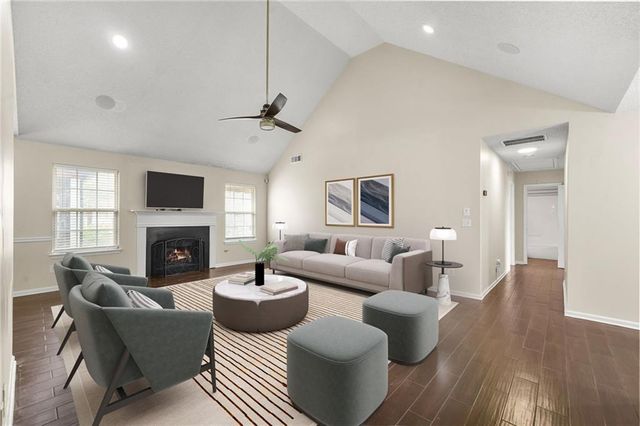 2021 Registry Drive, Hampton, GA 30228