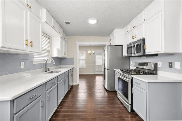 2021 Registry Drive, Hampton, GA 30228