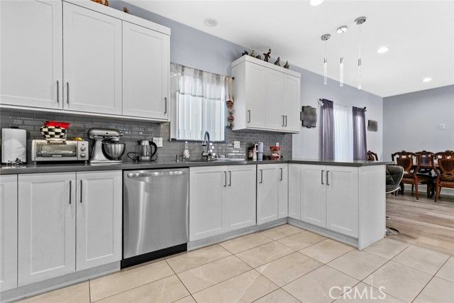 8436 Amboy, Sun Valley (los Angeles), CA 91352