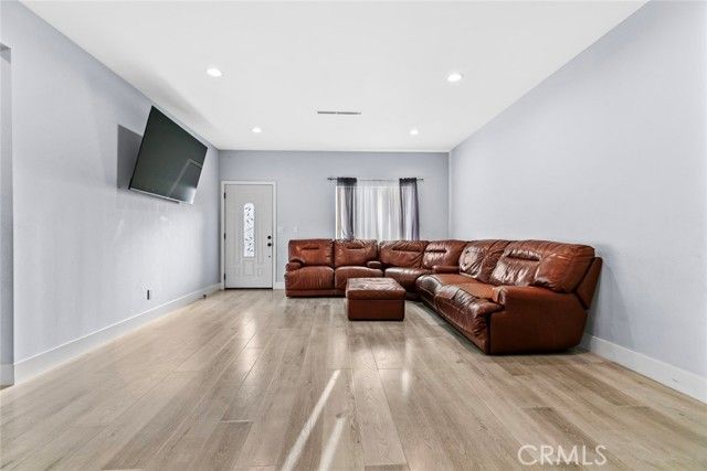 8436 Amboy, Sun Valley (los Angeles), CA 91352