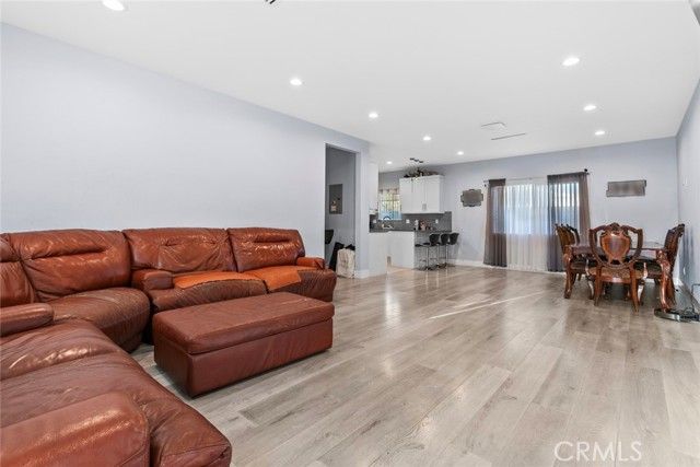 8436 Amboy, Sun Valley (los Angeles), CA 91352