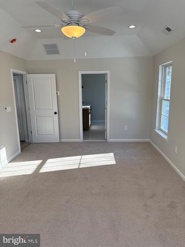 1001 PLAYWICKI ST, Langhorne, PA 19047