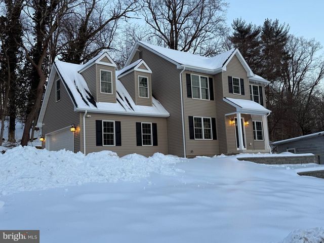 1001 PLAYWICKI ST, Langhorne, PA 19047