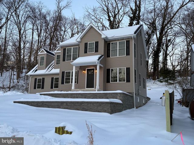 1001 PLAYWICKI ST, Langhorne, PA 19047