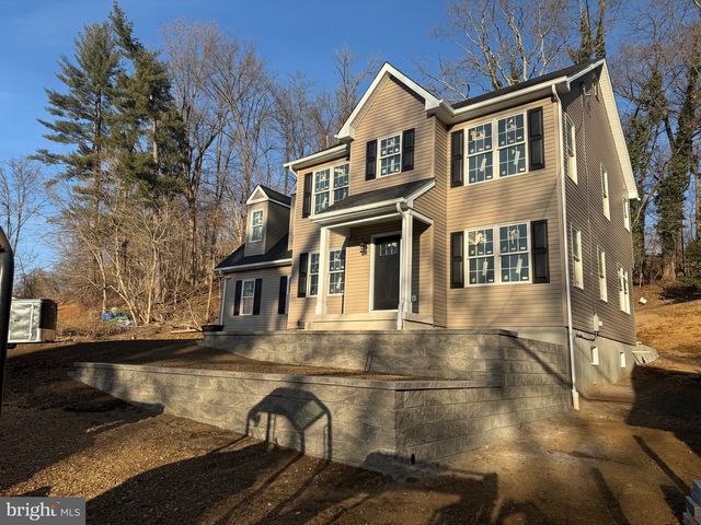 1001 PLAYWICKI ST, Langhorne, PA 19047