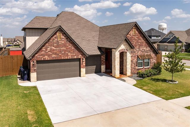 300 Bray Lane, Yukon, OK 73099