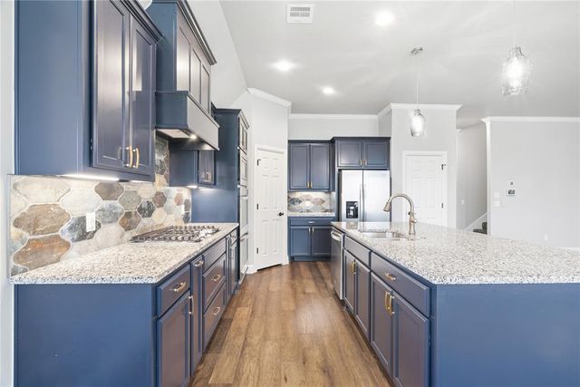 300 Bray Lane, Yukon, OK 73099