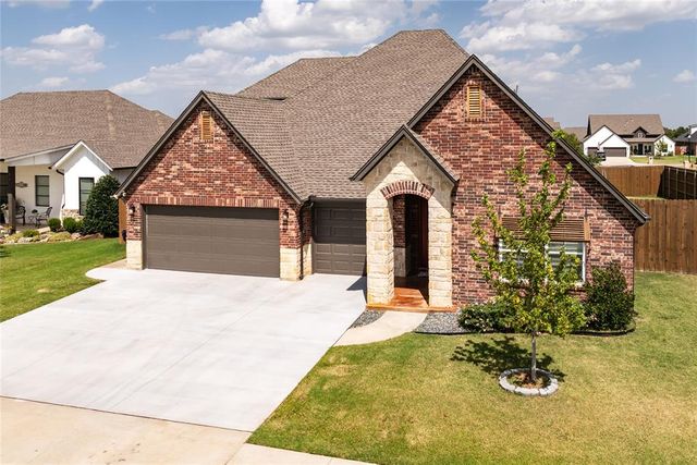 300 Bray Lane, Yukon, OK 73099