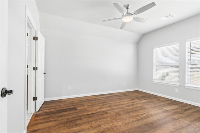 300 Bray Lane, Yukon, OK 73099