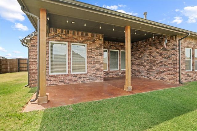 300 Bray Lane, Yukon, OK 73099
