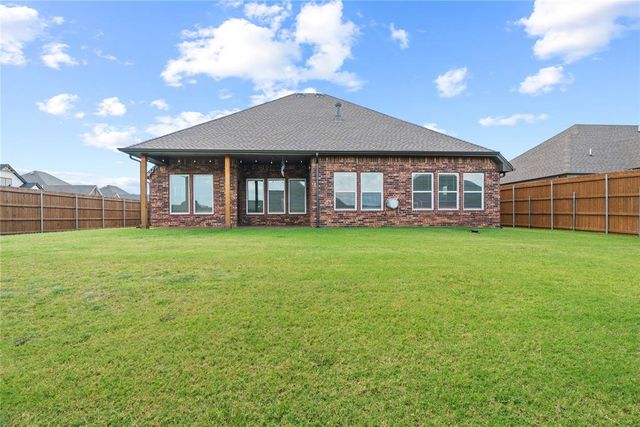 300 Bray Lane, Yukon, OK 73099
