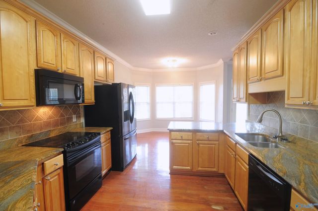 5016 Liberty Park Circle, Owens Cross Roads, AL 35763