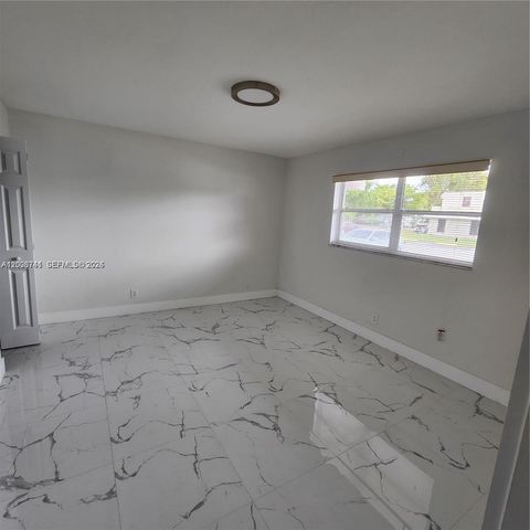 8010 N Colony Cir N 107, Tamarac, FL 33321