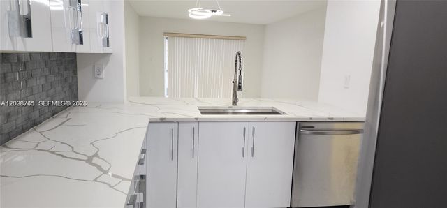 8010 N Colony Cir N 107, Tamarac, FL 33321