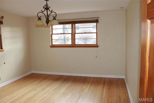 1240 N Main, St Clair, MO 63077