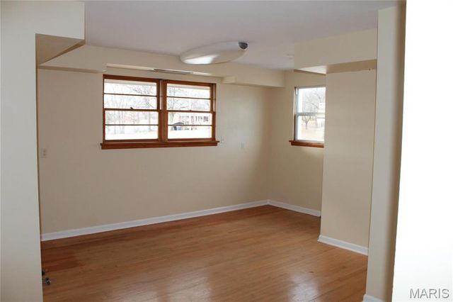 1240 N Main, St Clair, MO 63077
