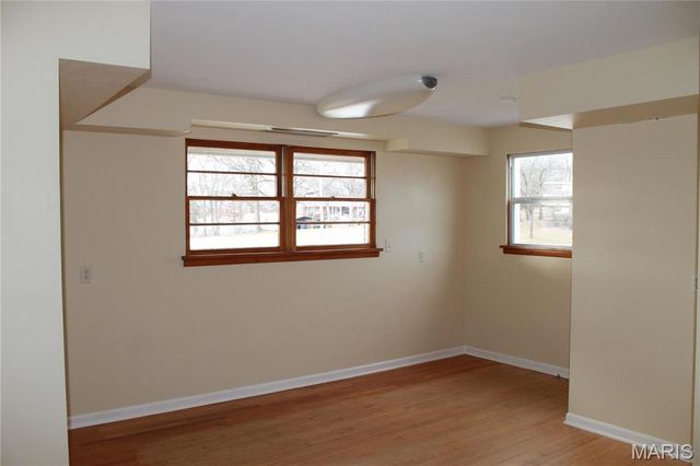 1240 N Main, St Clair, MO 63077