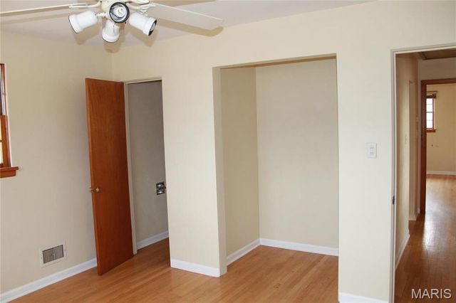 1240 N Main, St Clair, MO 63077