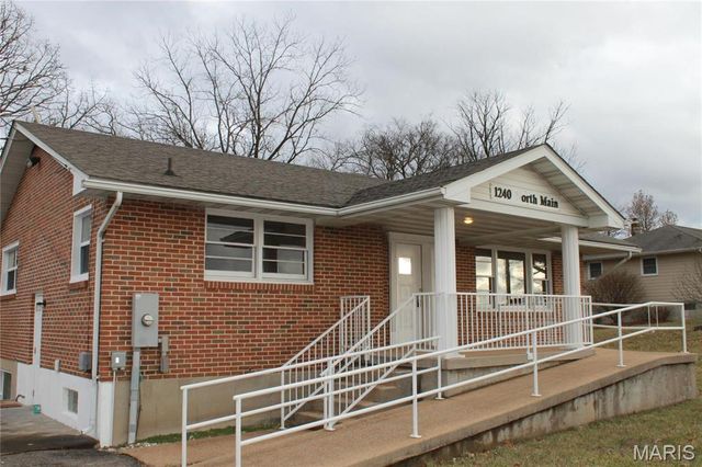 1240 N Main, St Clair, MO 63077