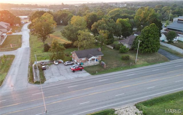 1240 N Main, St Clair, MO 63077