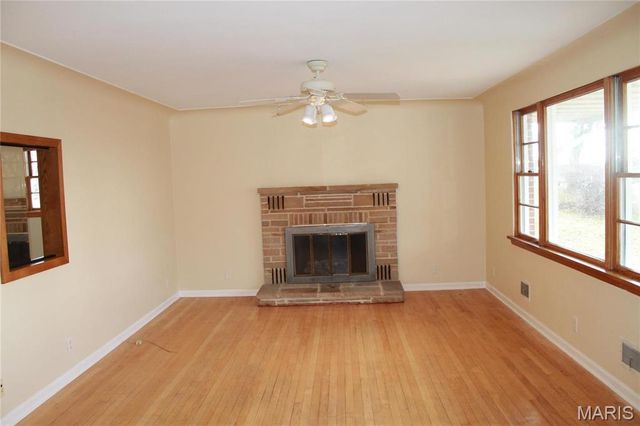 1240 N Main, St Clair, MO 63077