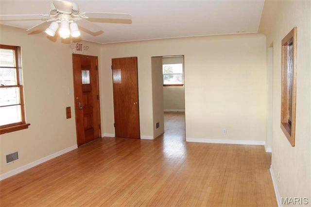 1240 N Main, St Clair, MO 63077
