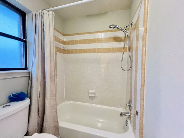 6301 Hunters Glen Drive, Watauga, TX 76148