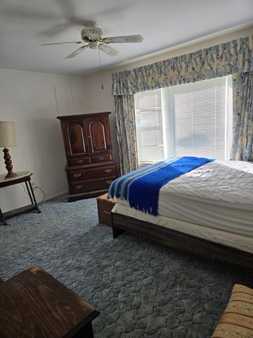 14134 N Holly Road, Holly, MI 48442