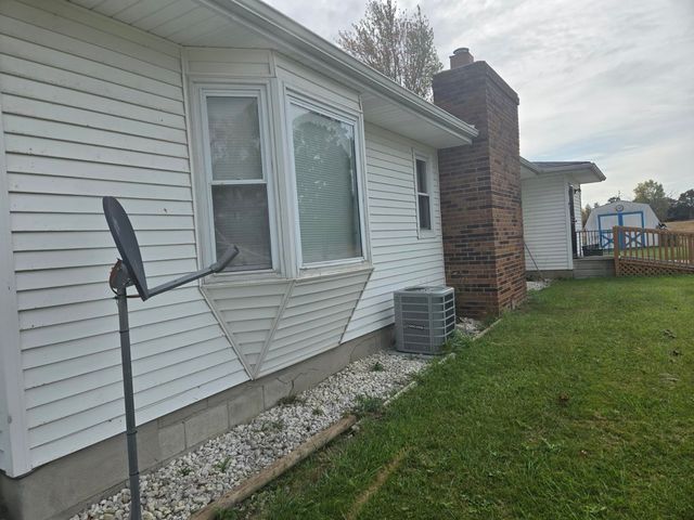 14134 N Holly Road, Holly, MI 48442