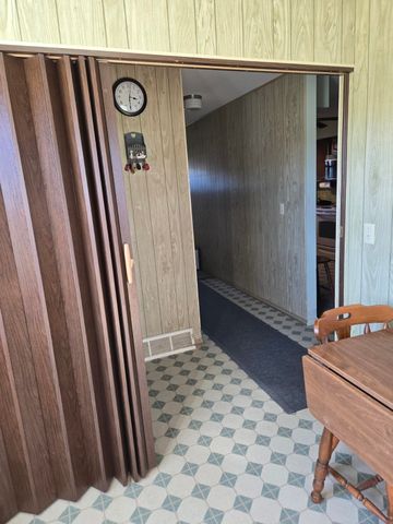 14134 N Holly Road, Holly, MI 48442