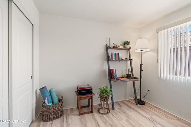 2081 W Cholla Vista Drive, Tucson, AZ 85704