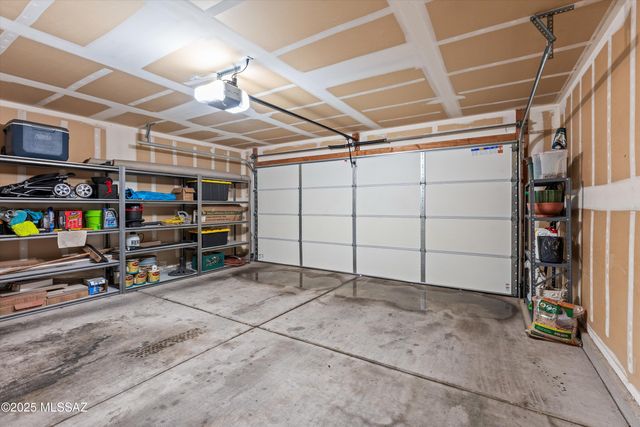 2081 W Cholla Vista Drive, Tucson, AZ 85704