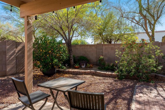 2081 W Cholla Vista Drive, Tucson, AZ 85704