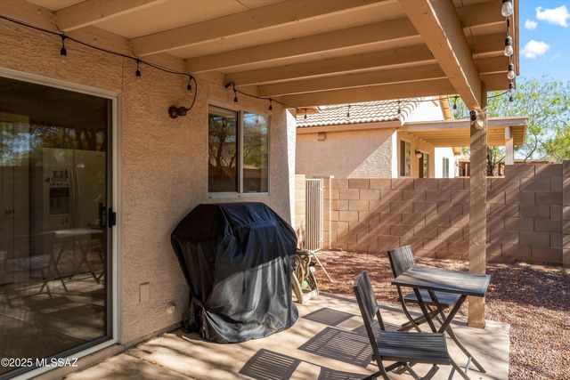 2081 W Cholla Vista Drive, Tucson, AZ 85704