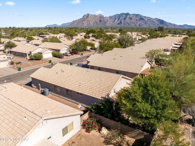 2081 W Cholla Vista Drive, Tucson, AZ 85704