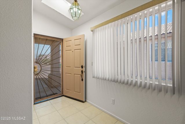 2081 W Cholla Vista Drive, Tucson, AZ 85704