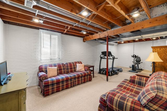 1406 NW Parkridge Place, Ankeny, IA 50023