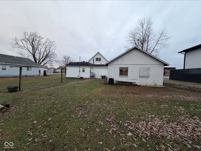 608 Berryman Pike, Tipton, IN 46072