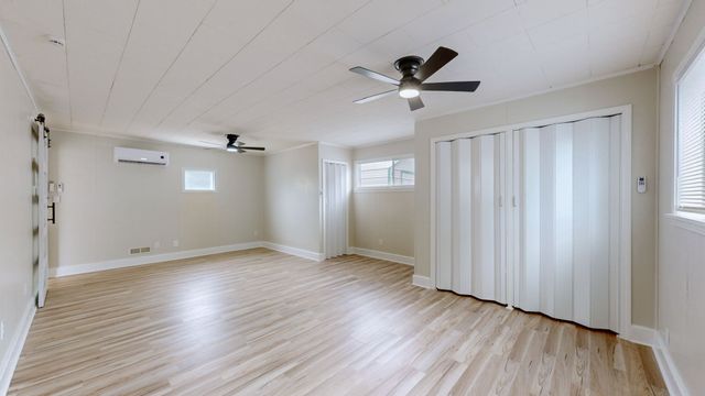 146 Lakeshore Dr, Springville, TN 38256