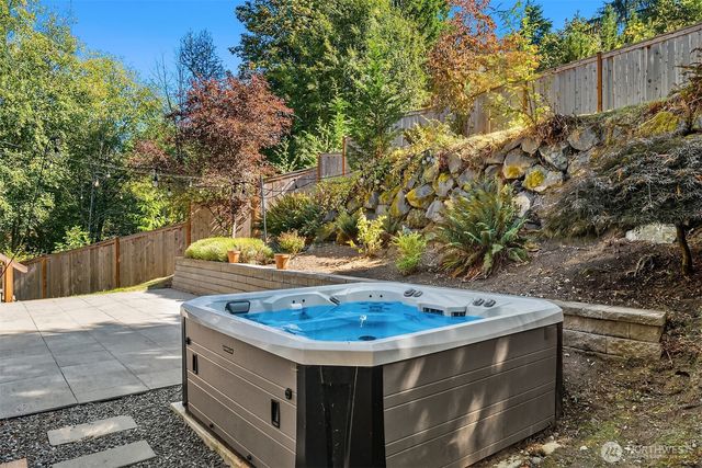 23023 39th Avenue W, Brier, WA 98036