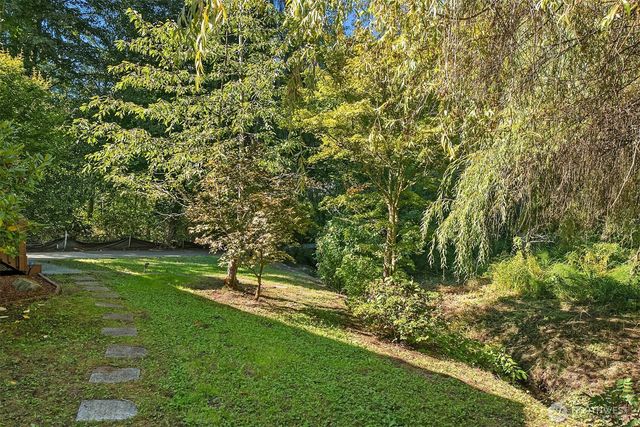 23023 39th Avenue W, Brier, WA 98036