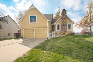 3828 NE Beechwood Drive, Lee's Summit, MO 64064