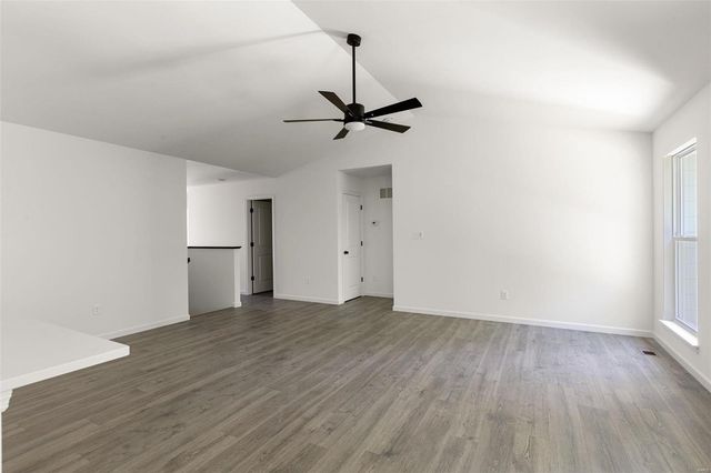 368 Winding Bluffs Court, Fenton, MO 63026