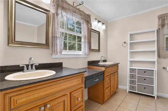 757 S Hileah Court, Lithonia, GA 30058
