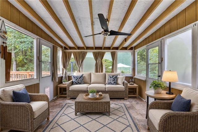 757 S Hileah Court, Lithonia, GA 30058