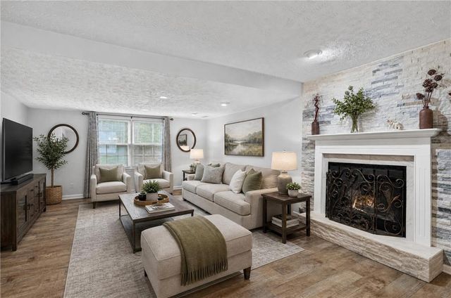 757 S Hileah Court, Lithonia, GA 30058