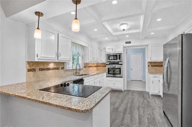 757 S Hileah Court, Lithonia, GA 30058