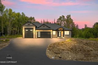7267 N Paw Street, Wasilla, AK 99654